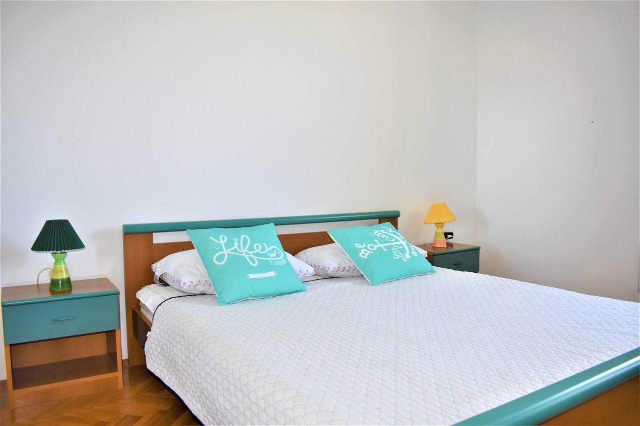 Apartment Luka Новалья Экстерьер фото