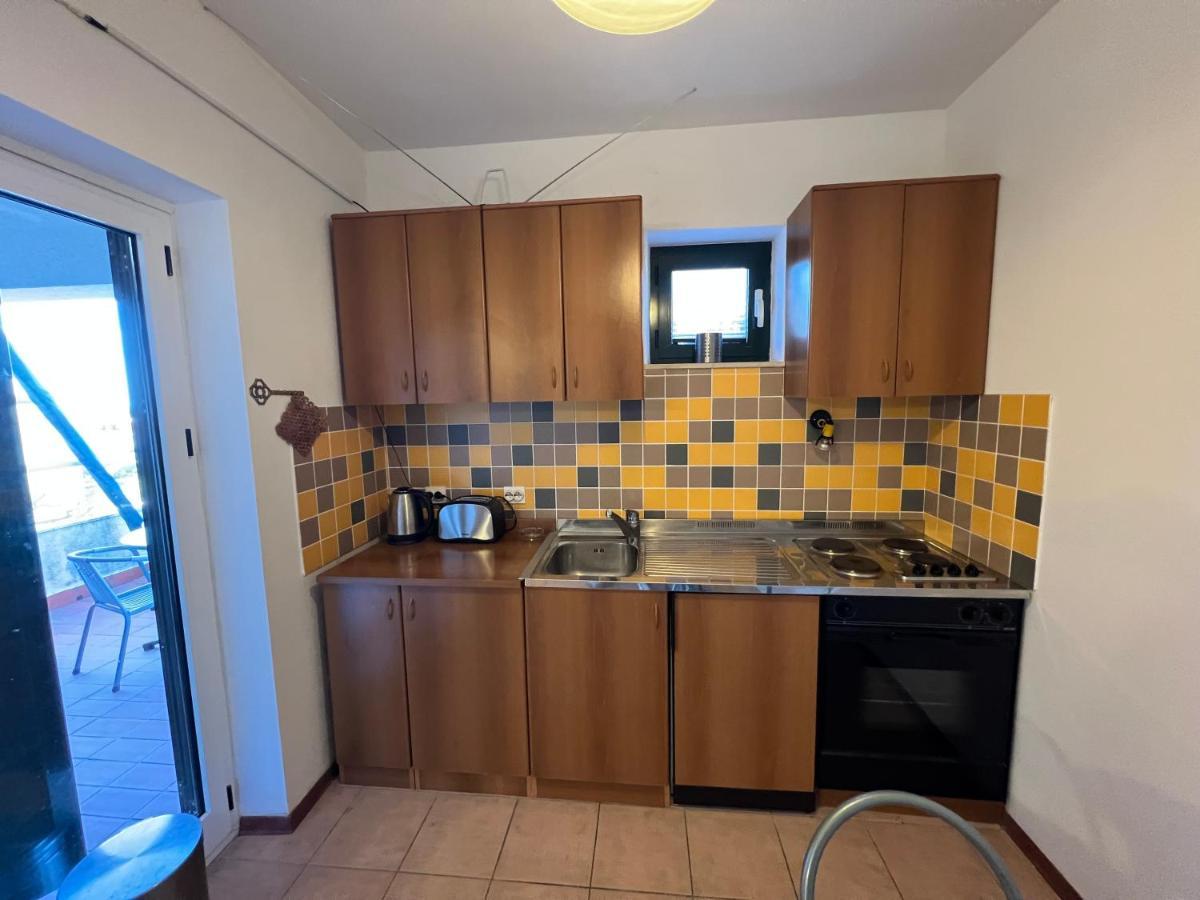 Apartment Luka Новалья Экстерьер фото